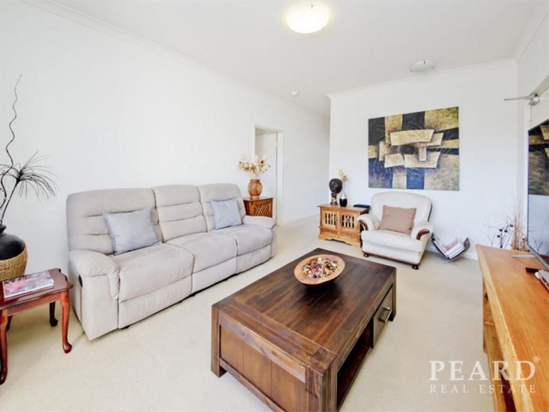 14/4 Waterbird Turn, Joondalup