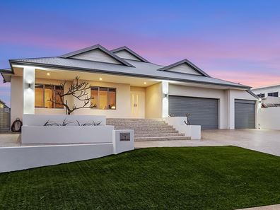 7 Capricorn Mews, Halls Head WA 6210