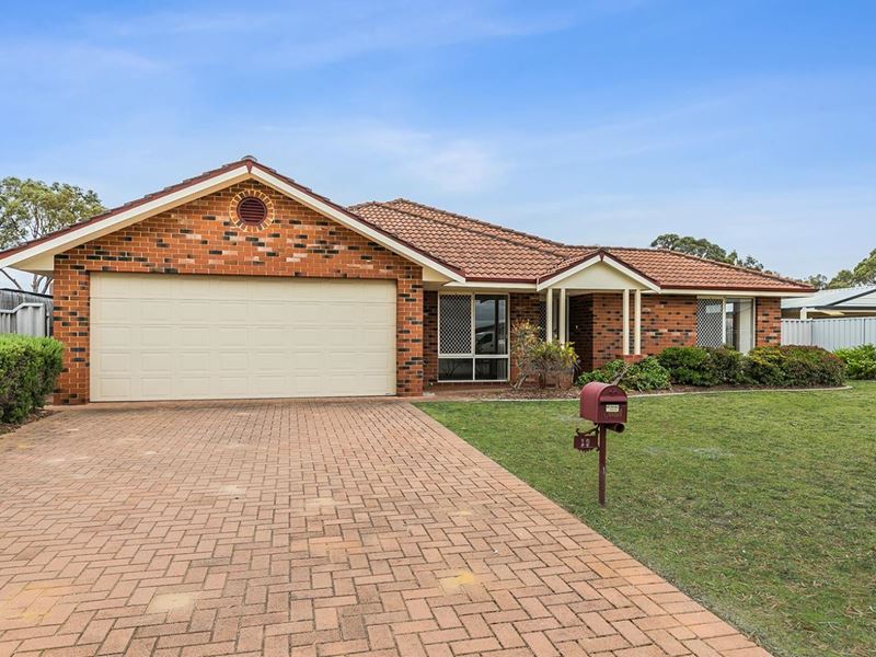19 Bianco Place, Secret Harbour