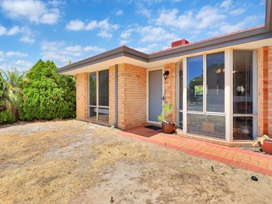 2/92 Wilfred Road, Thornlie WA 6108