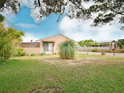 15 Arkwell Avenue, Rockingham WA 6168