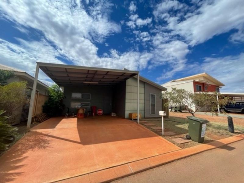 26 Bloodwood Bend, Newman