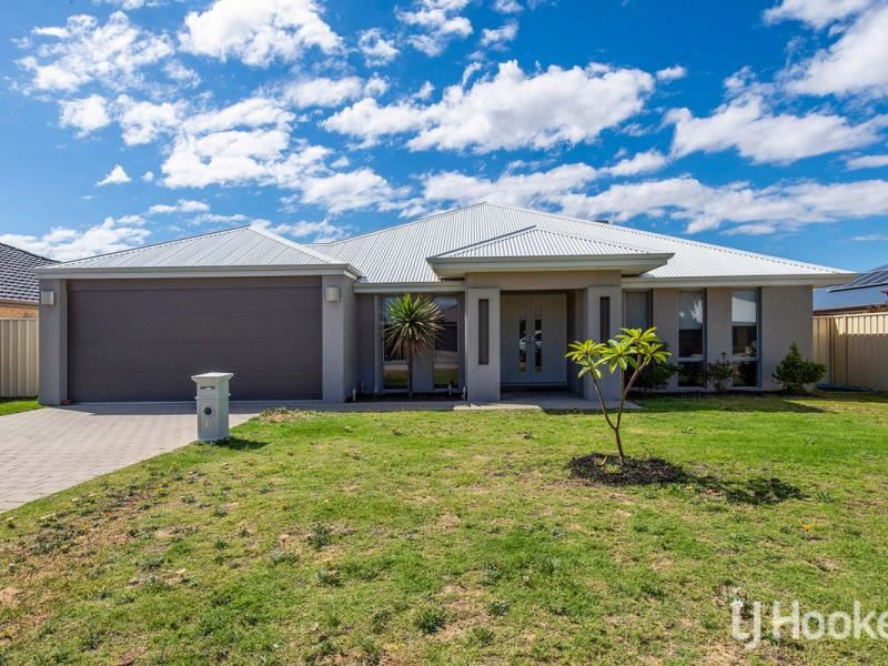 8 Dowerin Circuit, Lakelands
