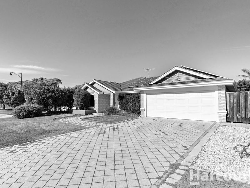 9 Chantilly Circuit, Meadow Springs