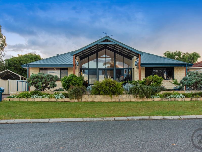 27 Colonial Court, Bouvard