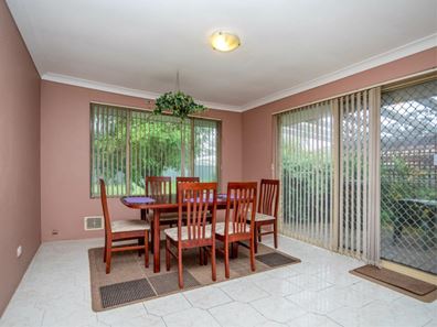 93 Chidzey Drive, Seville Grove WA 6112
