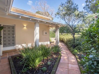 42 Halesworth Road, Jolimont WA 6014