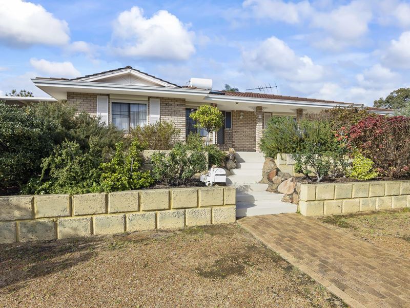 11 Seacrest Drive, Sorrento WA 6020