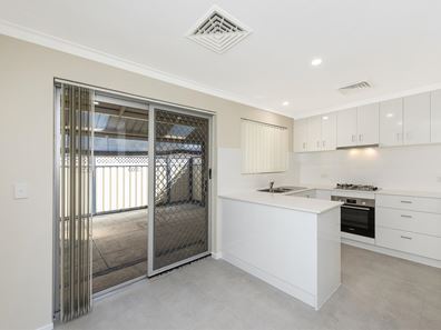 3/10 Houtmans Street, Shelley WA 6148