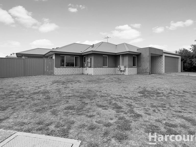 3 Vaucluse Way, Coodanup