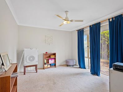 20 Jacaranda Crescent, Withers WA 6230