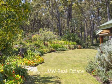 54 Zamia Grove, Yallingup WA 6282