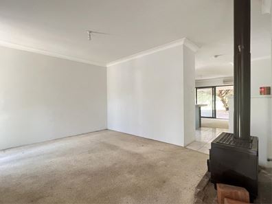 19 Judges Gardens, Leda WA 6170