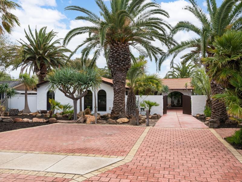 75 Waterford Drive, Hillarys
