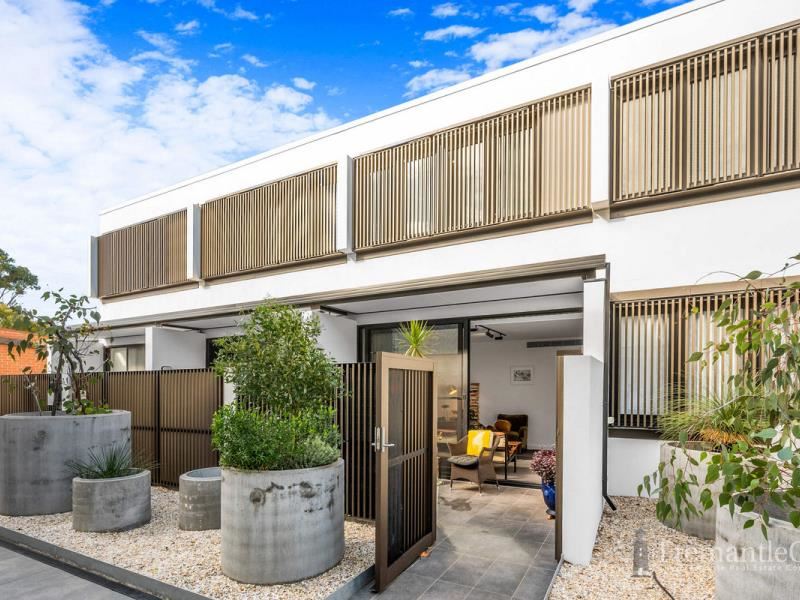 12/1A Charles Street, South Fremantle