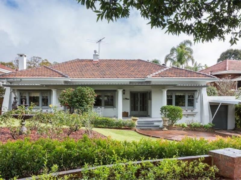 11 Melrose Crescent, Menora