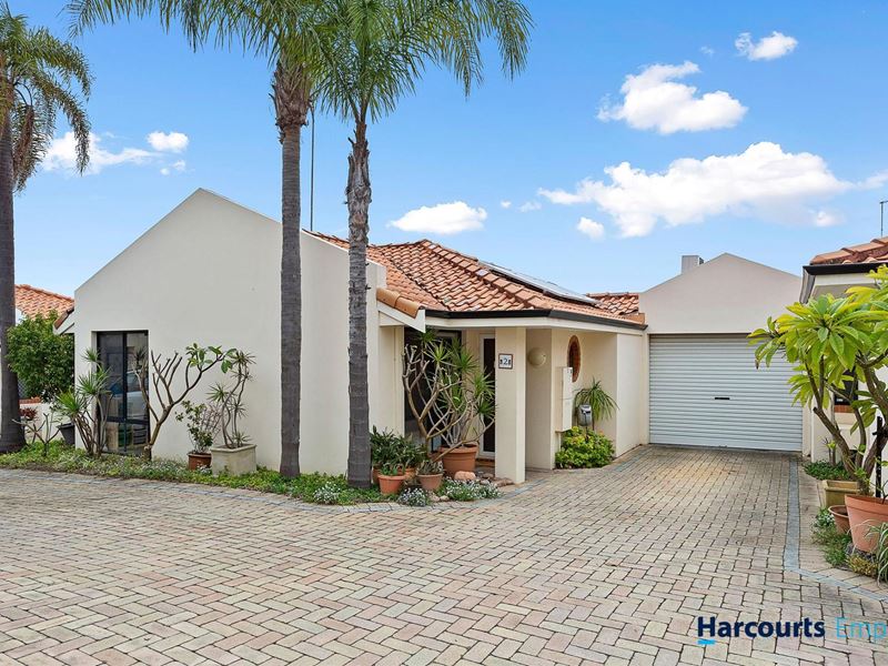 2/25 Cornelian Street, Scarborough