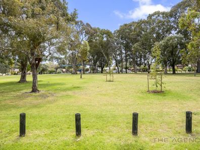 10C Nanson Way, Nollamara WA 6061