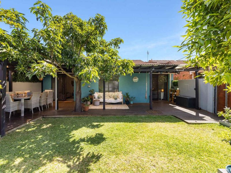 2/151 Deanmore Road, Scarborough