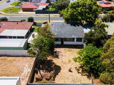 33 Hokin Street, Waikiki WA 6169