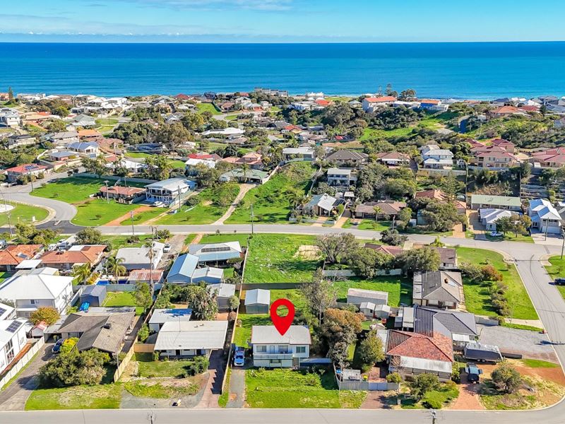 6 Scrivener Place, Halls Head WA 6210