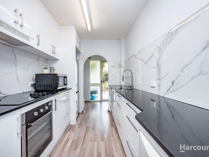 2/23 North Beach Road, North Beach