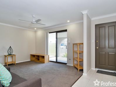 35 Okehampton Road, Warnbro WA 6169