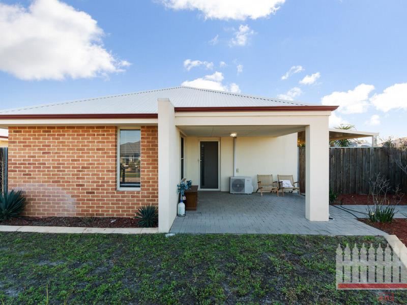 1/11 Castlefern Street, Ellenbrook WA 6069