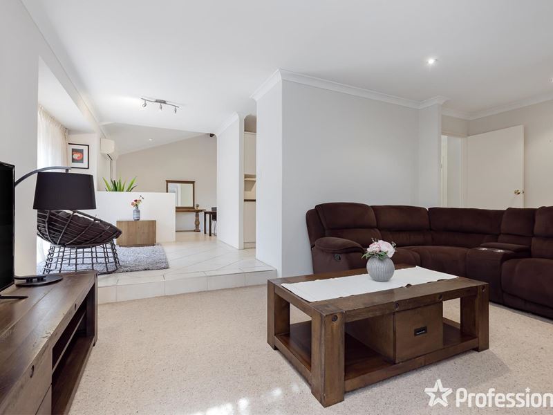 17 Chelmer Way, Willetton