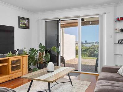 2/18 Fogerthorpe Crescent, Maylands WA 6051