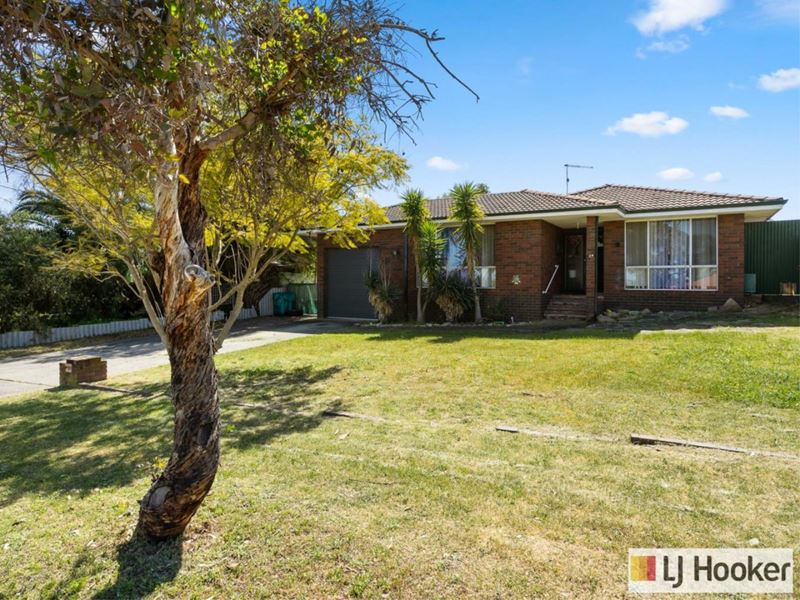 28 Mandfield Way, Parmelia WA 6167