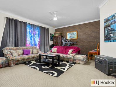 28 Mandfield Way, Parmelia WA 6167