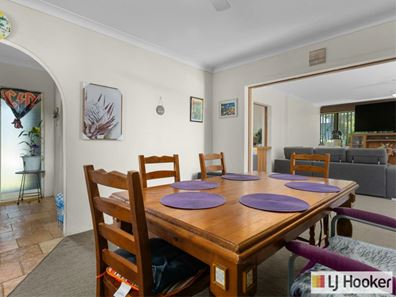 28 Mandfield Way, Parmelia WA 6167