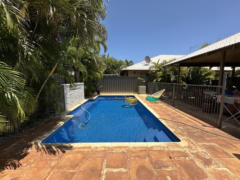 14 Nyumari Street, Baynton WA 6714