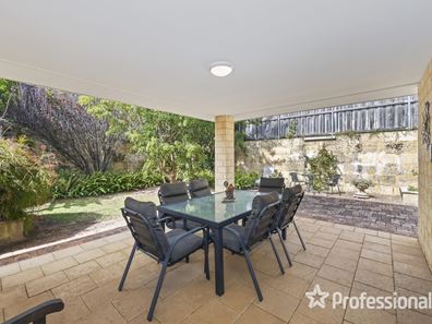 17 Mullins Way, Yanchep WA 6035