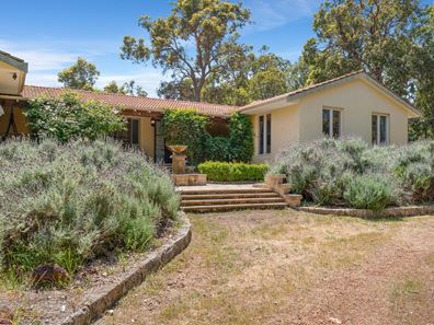 20 Simons Drive, Roleystone WA 6111