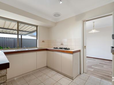 16B The Mews, Kardinya WA 6163