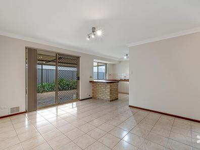 16B The Mews, Kardinya WA 6163