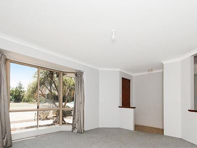 2 Cootha Court, Ballajura WA 6066