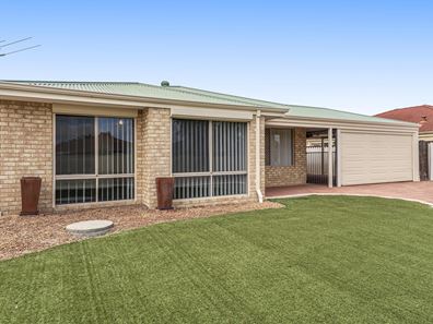 32 Sarah Ann crescent, Warnbro WA 6169