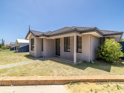 16 Larsen Road, Byford WA 6122