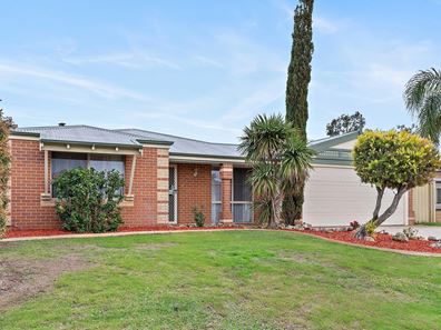 4 Jean Pierre Drive, Warnbro WA 6169