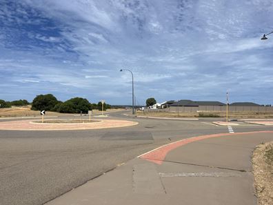 1 Windlass Ave, Moresby WA 6530