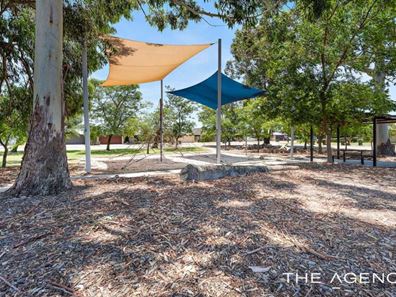 15 Bologna Gardens, Aubin Grove WA 6164