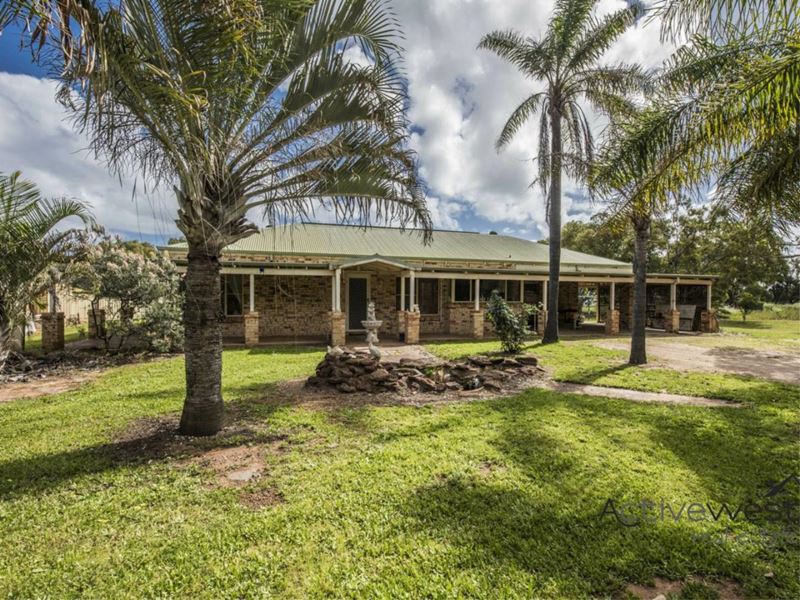 11 Grosvenor Close, Woorree WA 6530