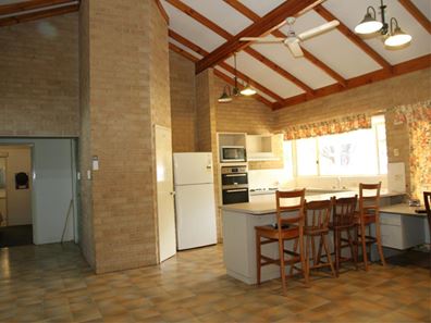 11 Grosvenor Close, Woorree WA 6530