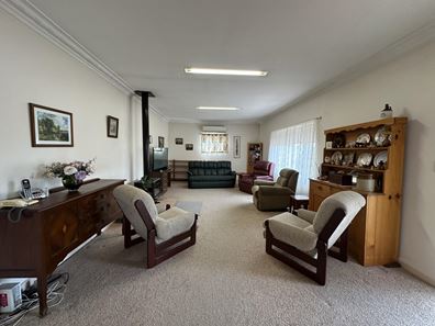 32 Arbour Street, Katanning WA 6317