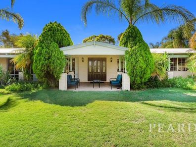 25 Moondyne Trail, Gnangara WA 6077