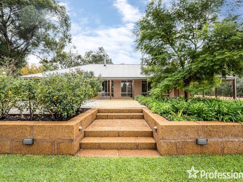 11 Narla Retreat, Stoneville WA 6081