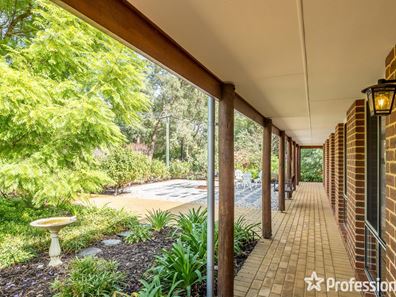 11 Narla Retreat, Stoneville WA 6081